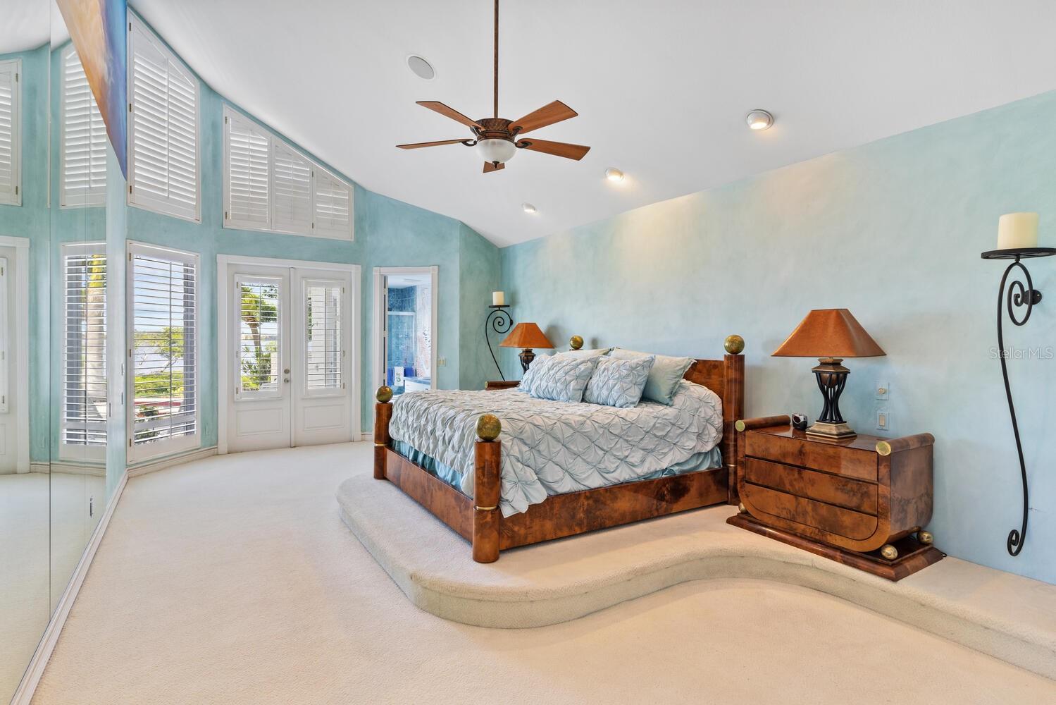 QUEENS HARBOUR - Residential