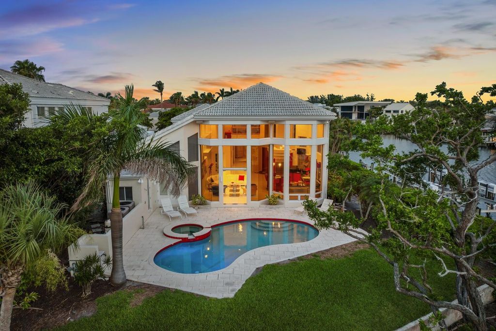 Photo of 3576 Fair Oaks Way, Longboat Key, FL 34228 (MLS # A4658145)