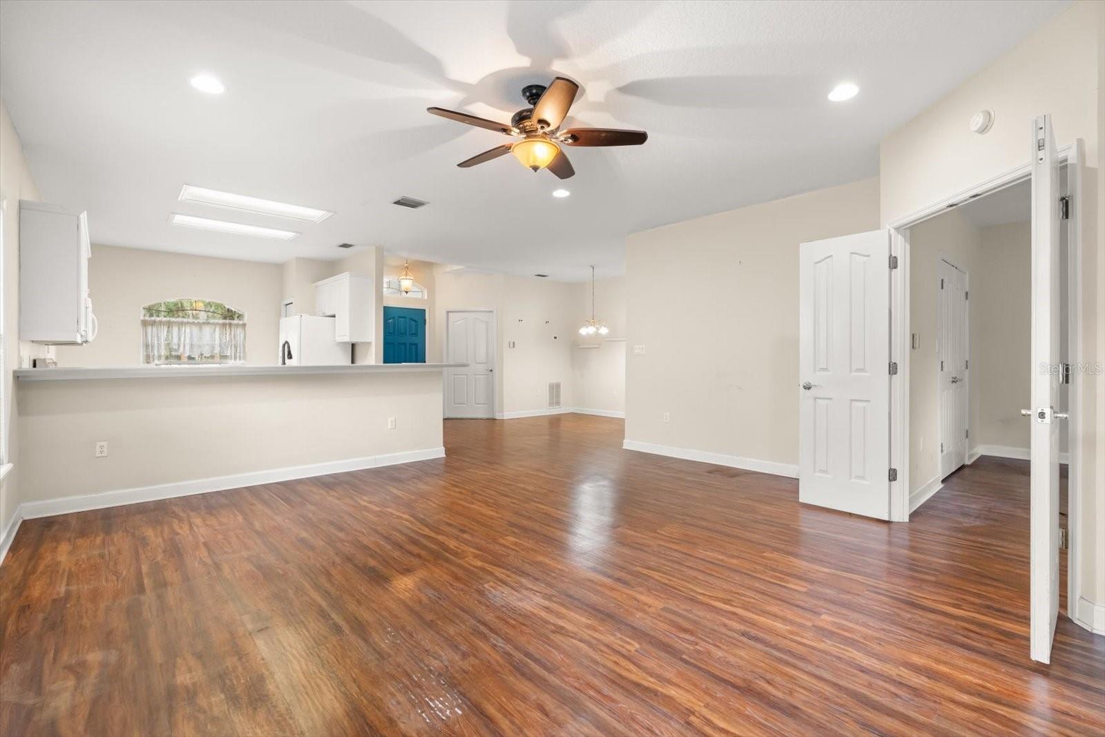 EUSTIS TOWNHILL SUB - Residential