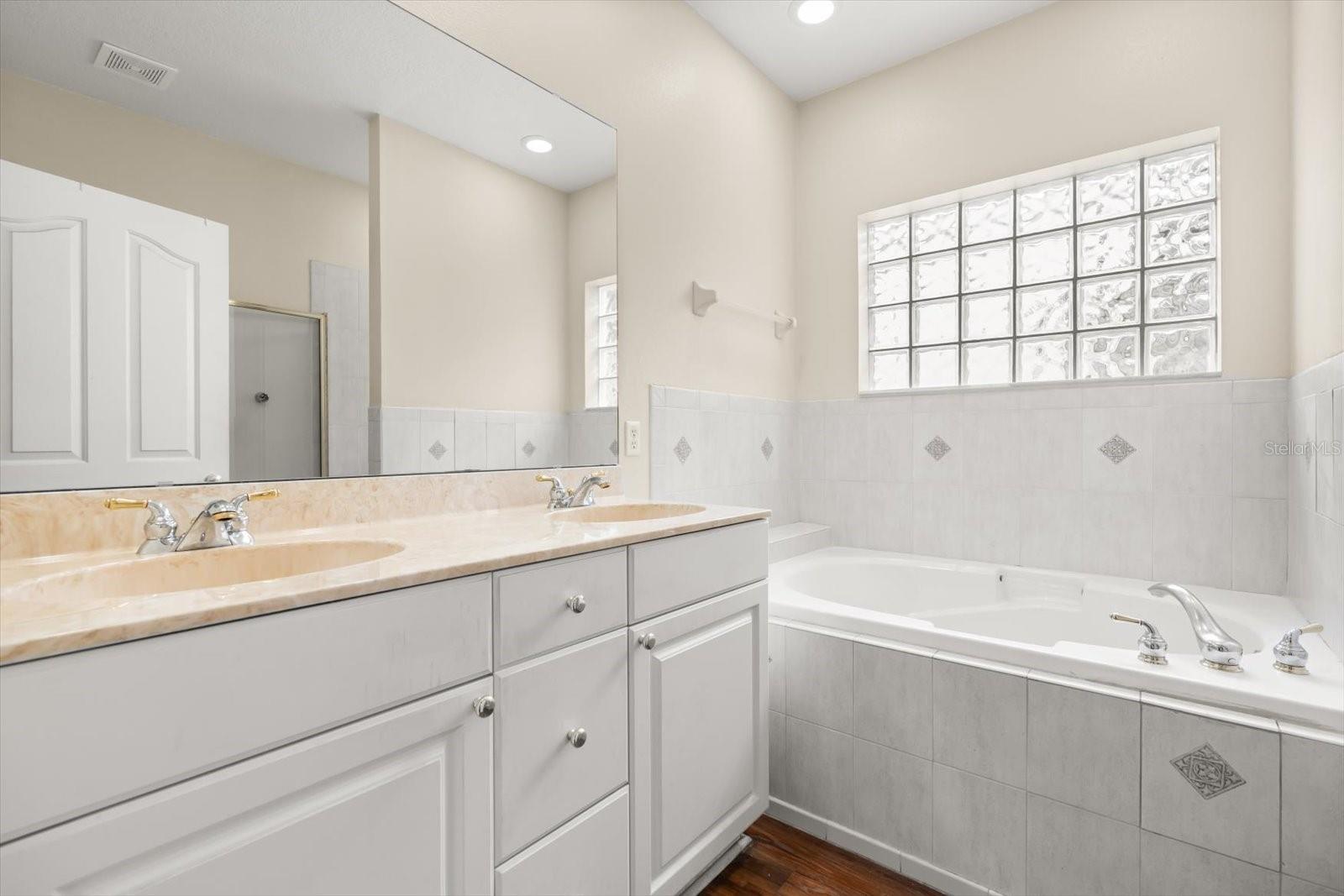 EUSTIS TOWNHILL SUB - Residential