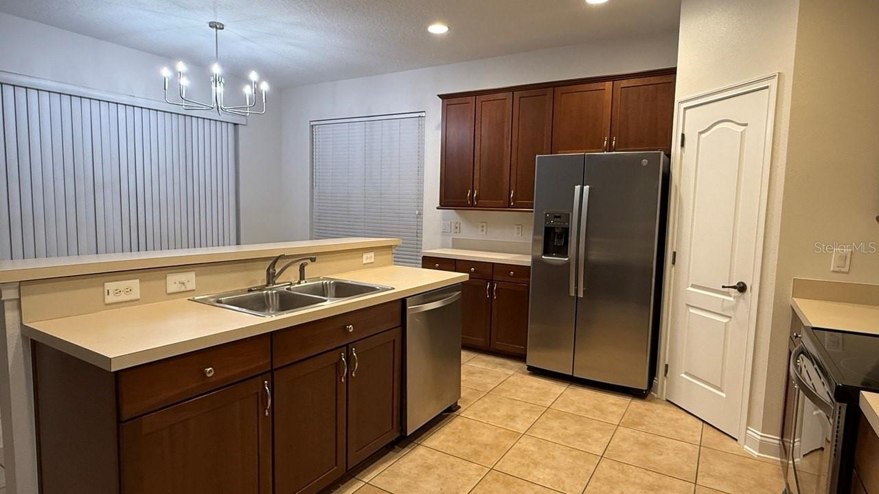 ENCLAVE/BERKSHIRE PARK B G H I - Residential Lease