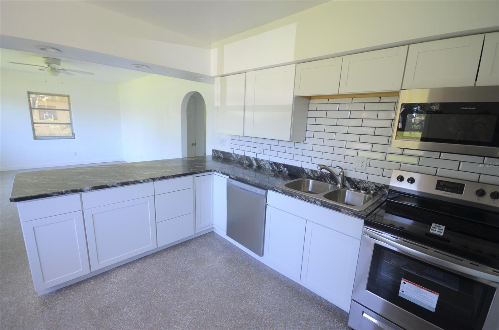 Florida Shores 01 - Residential