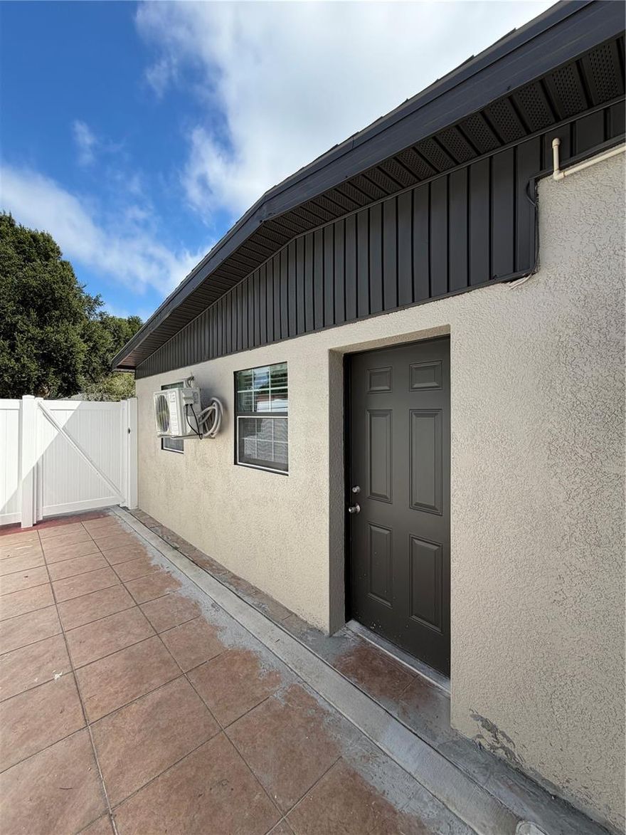 Come and see this very nice 1 bedroom unit. Featuring tile floors throughout, Fridge and cooktop included. Utilities, Electric and water also included in the rent. Schedule your showing today.