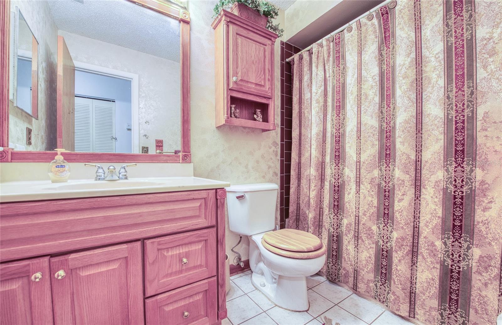 HENDERSON ROAD SUB UNIT 5 - Residential