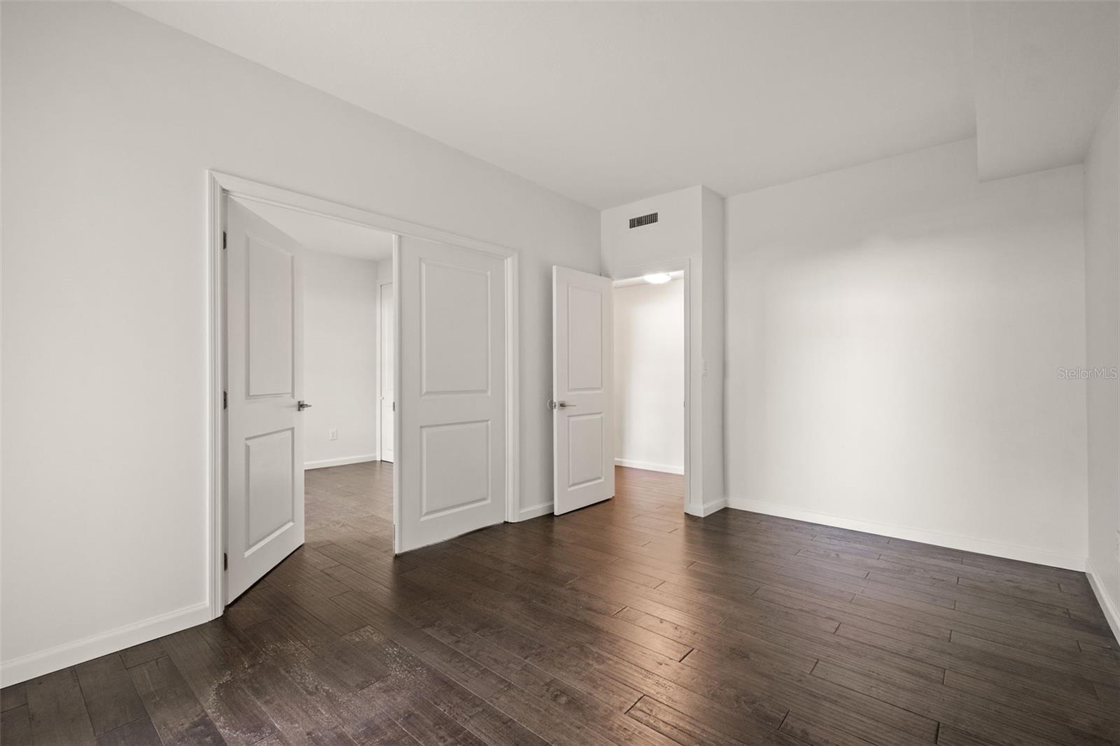 CLOISTERS CONDO - Residential