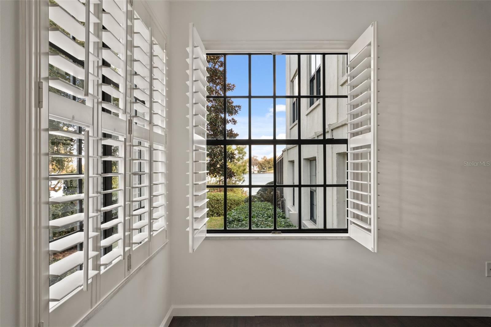 CLOISTERS CONDO - Residential