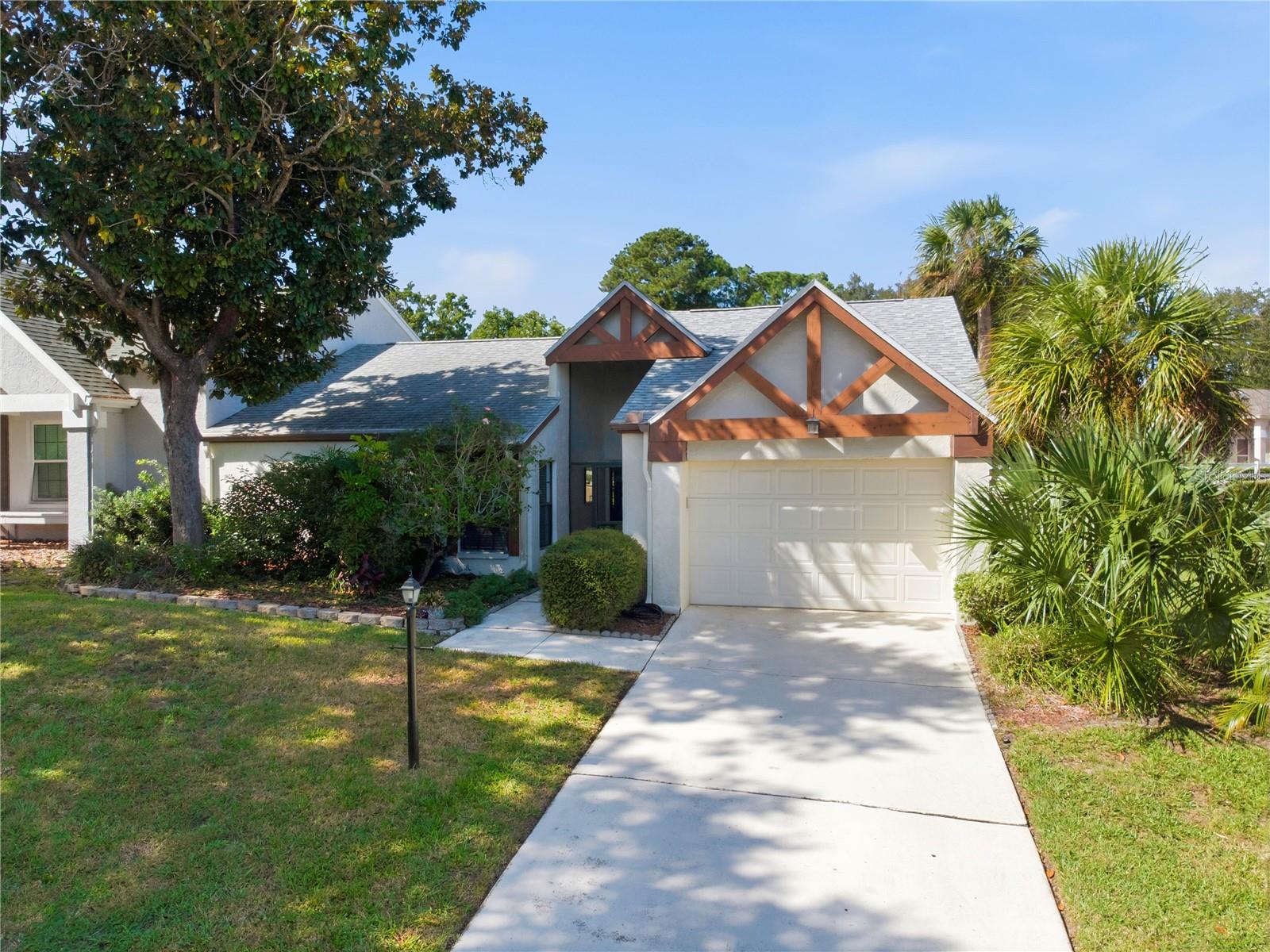 1622 HIGHLAND CLUB LANE