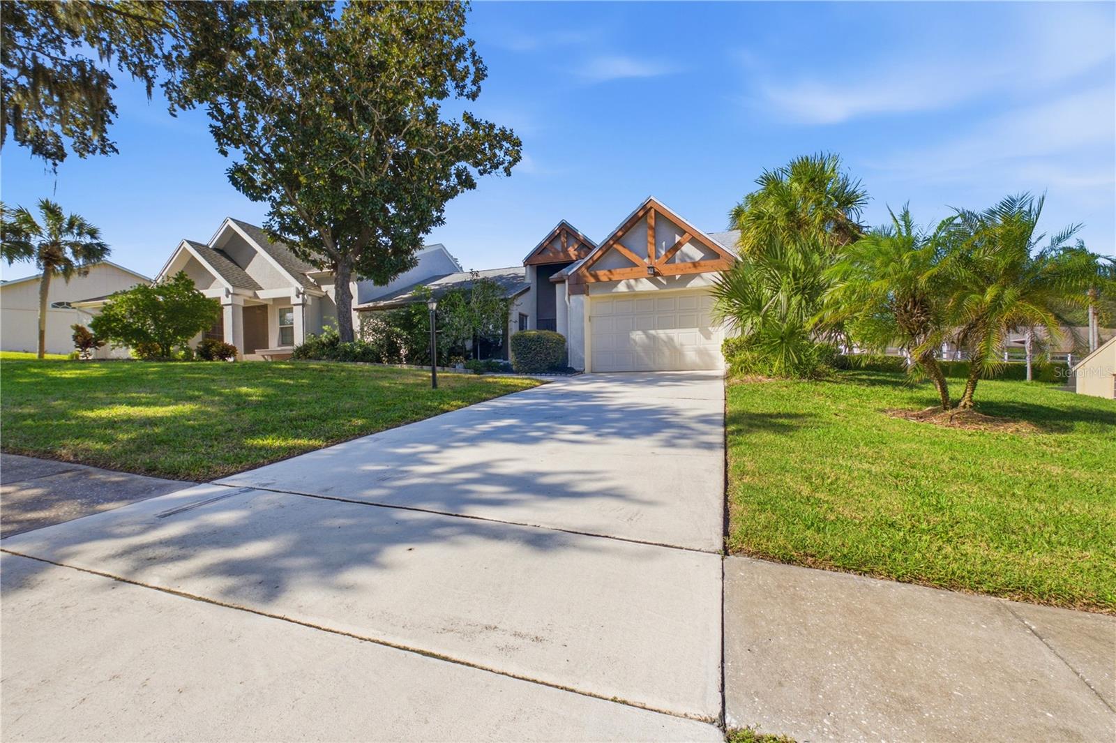 1622 HIGHLAND CLUB LANE