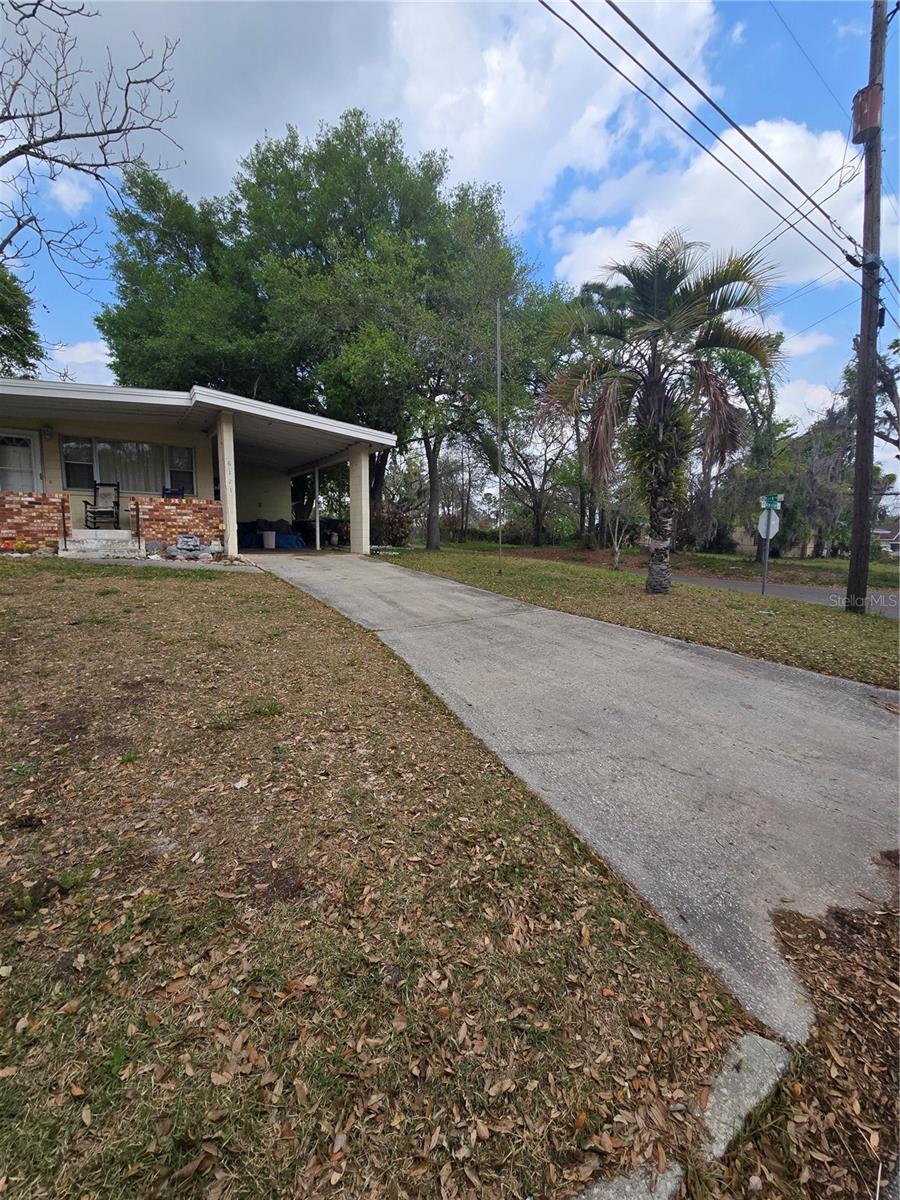 6121 W AMELIA STREET