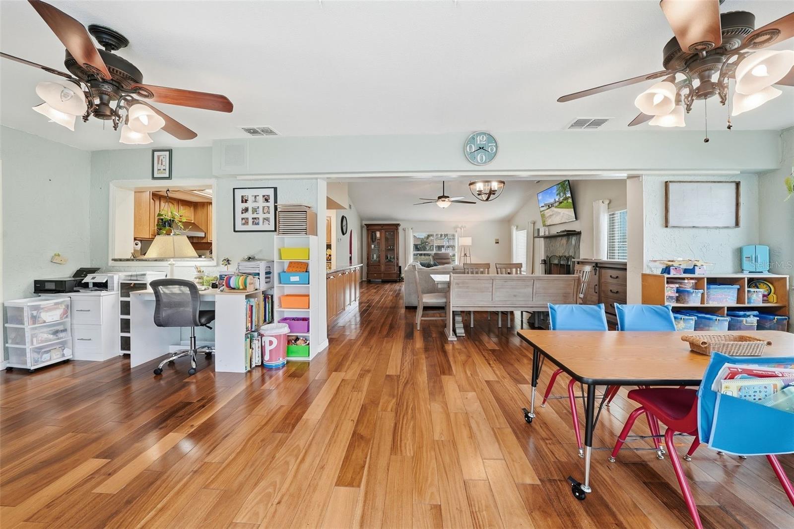 LAKESIDE WOODLANDS - Residential