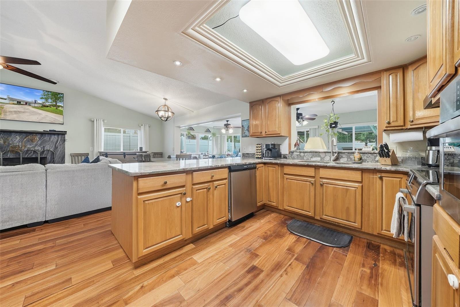 LAKESIDE WOODLANDS - Residential