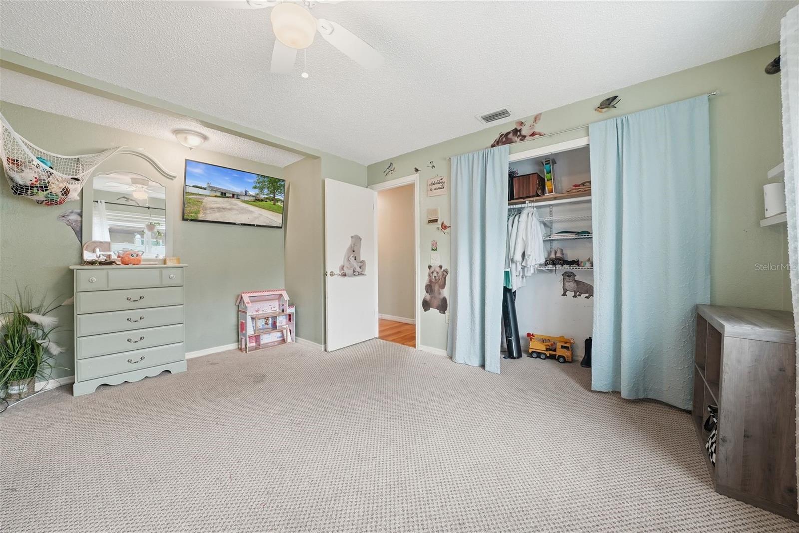 LAKESIDE WOODLANDS - Residential