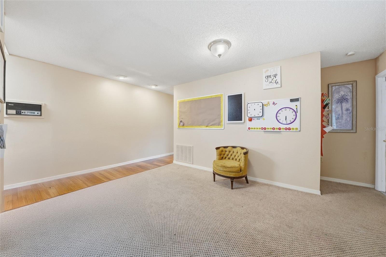 LAKESIDE WOODLANDS - Residential