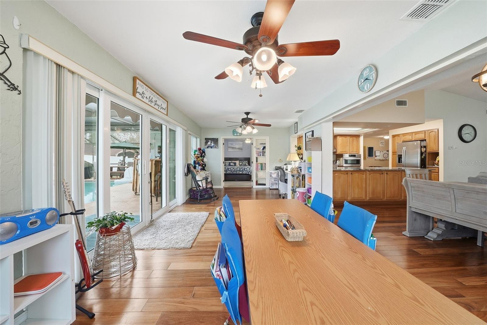 LAKESIDE WOODLANDS - Residential