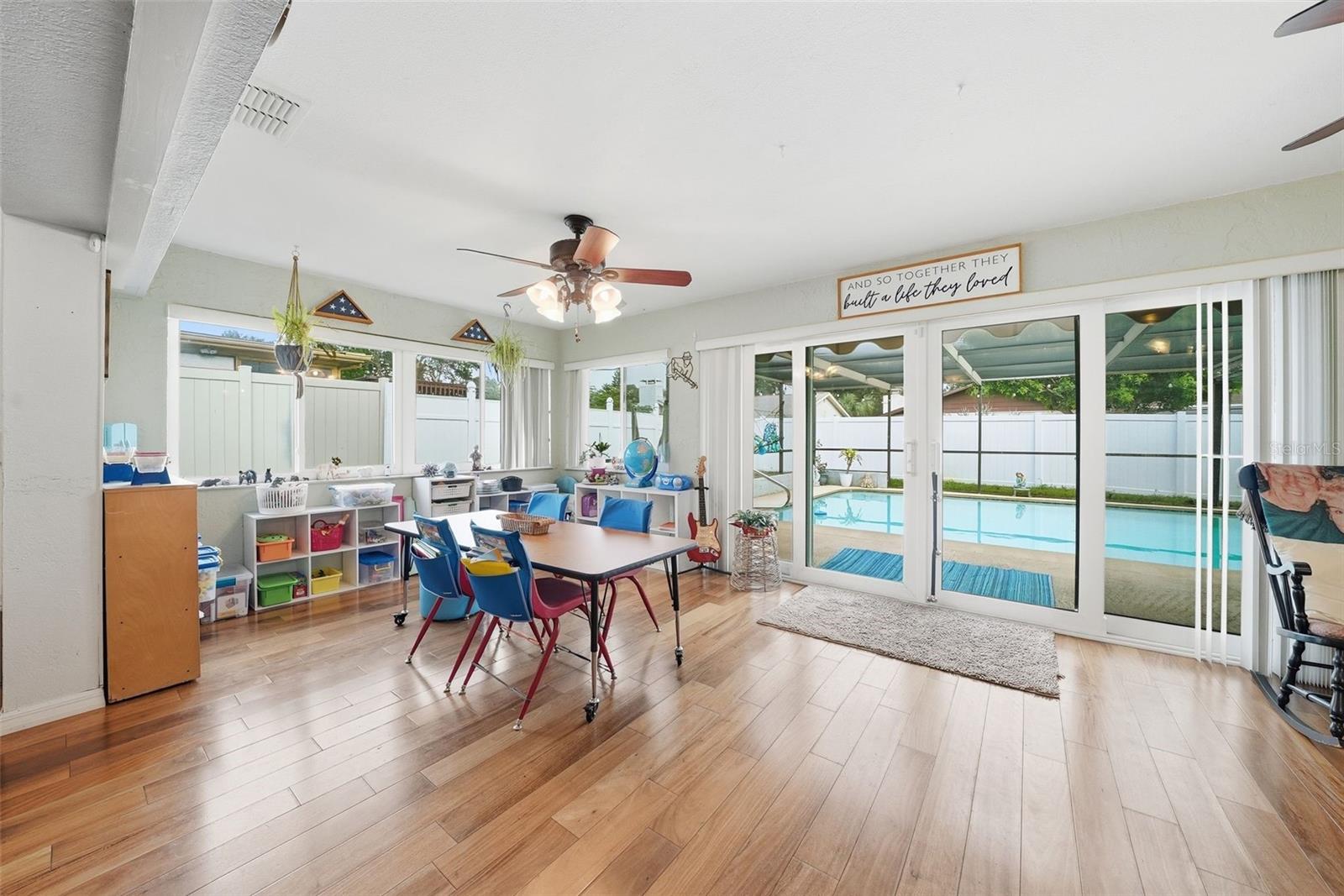 LAKESIDE WOODLANDS - Residential