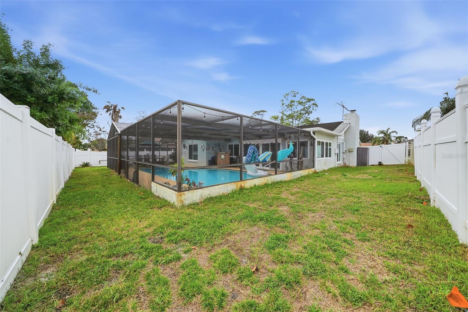 LAKESIDE WOODLANDS - Residential