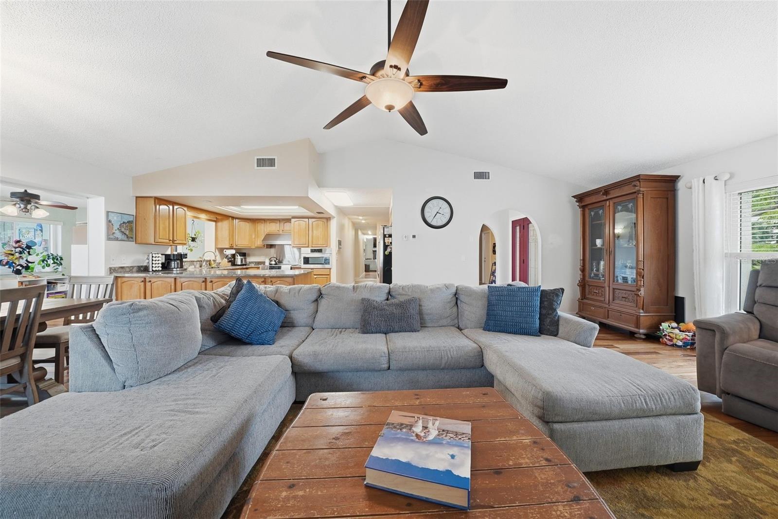 LAKESIDE WOODLANDS - Residential