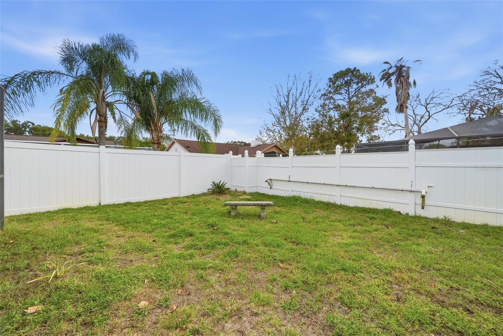 LAKESIDE WOODLANDS - Residential