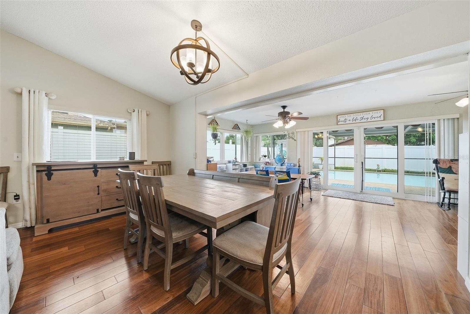 LAKESIDE WOODLANDS - Residential