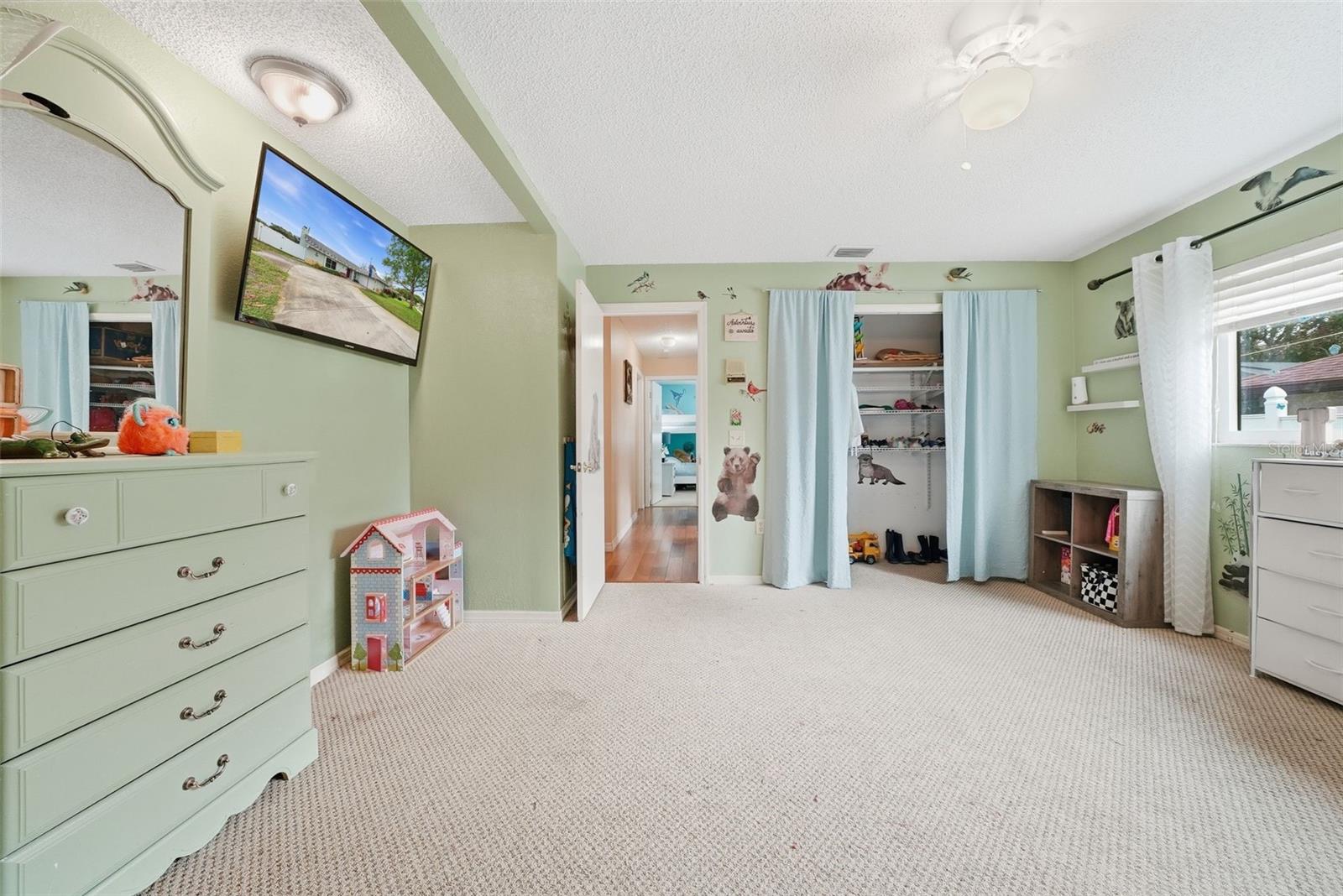 LAKESIDE WOODLANDS - Residential