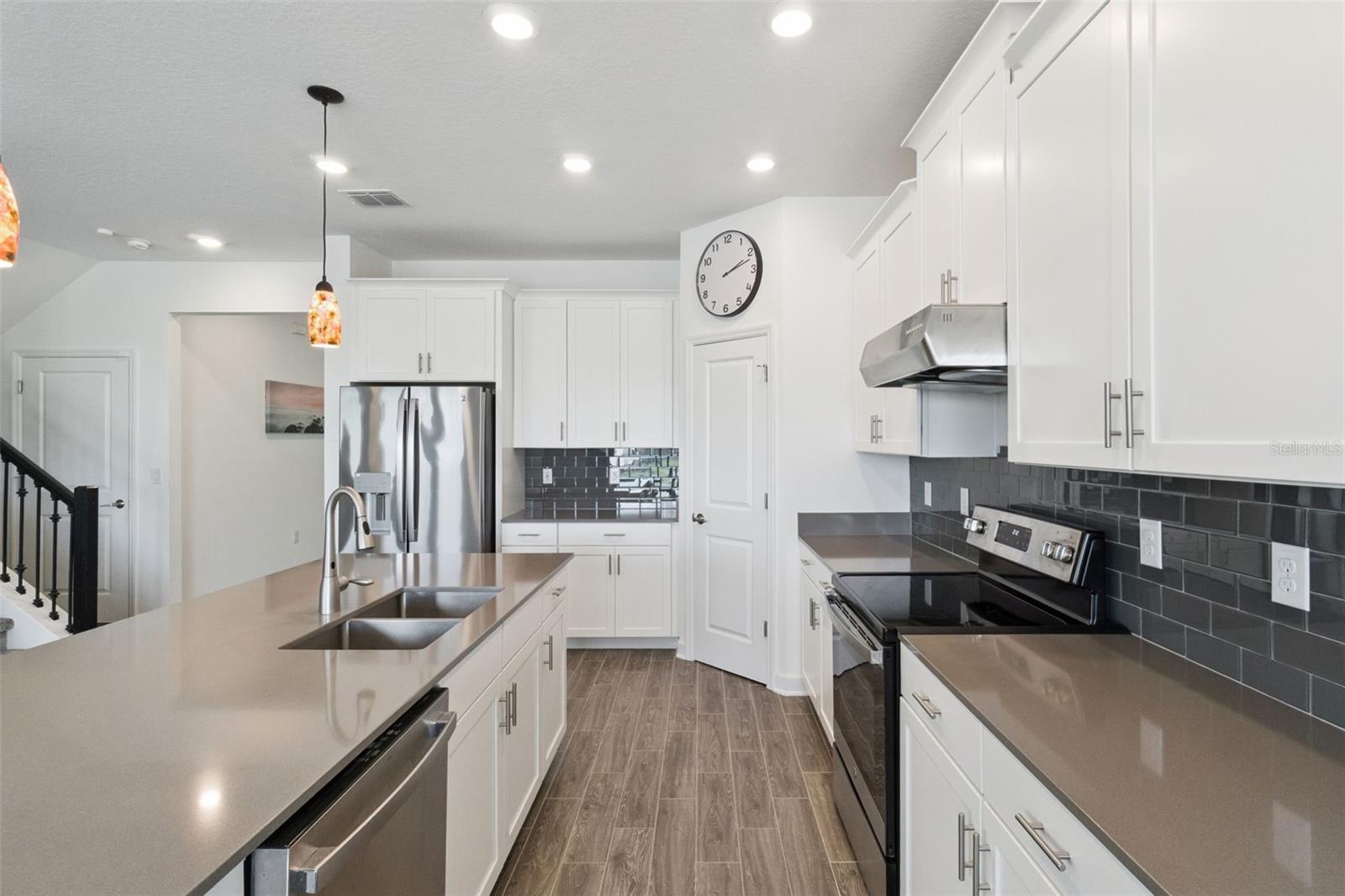 HANOVER LAKES PH 2 - Residential