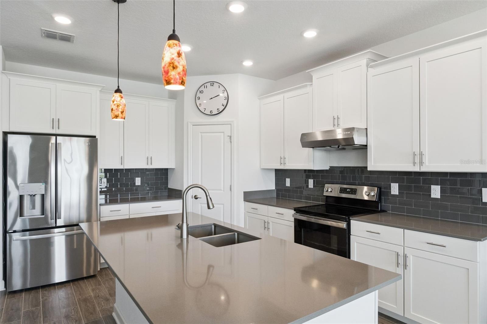 HANOVER LAKES PH 2 - Residential