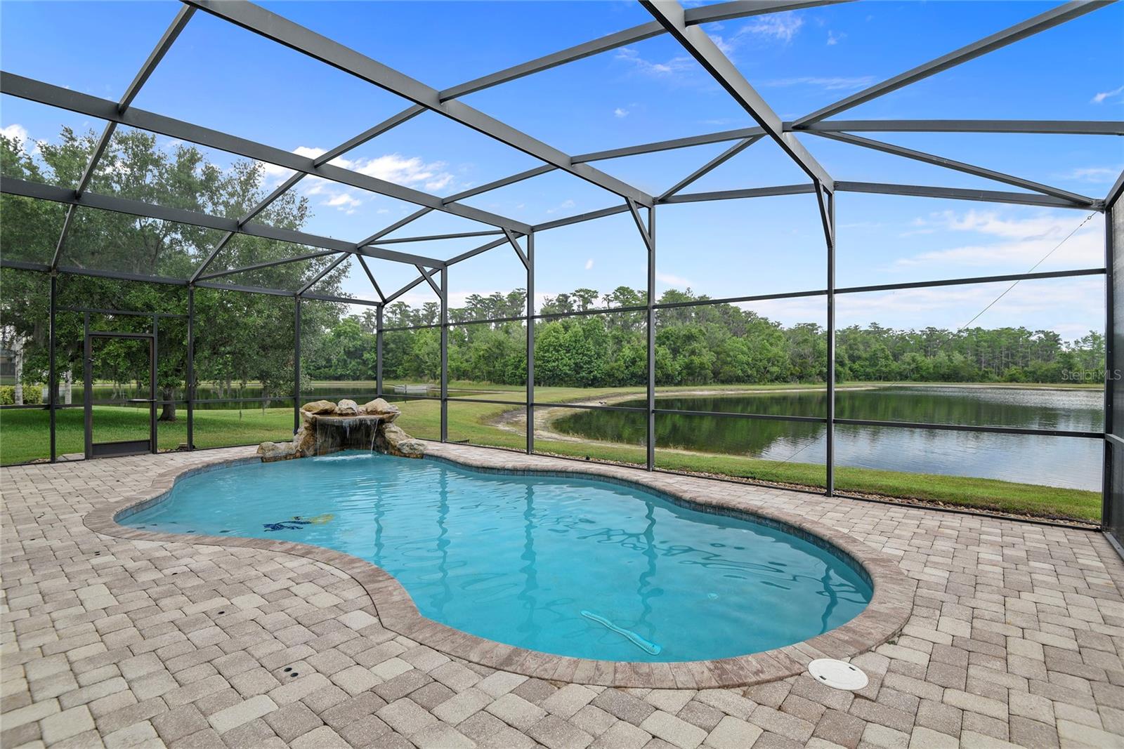 850 SPRING OAK CIRCLE