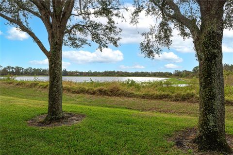 A home in WINTER HAVEN