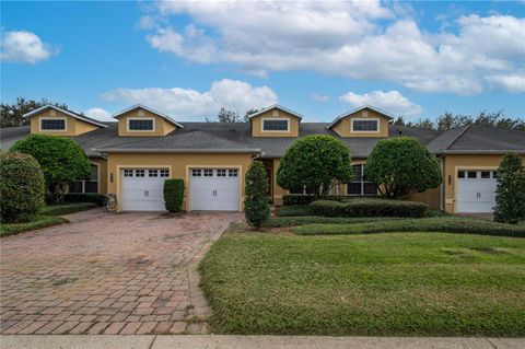 A home in WINTER HAVEN