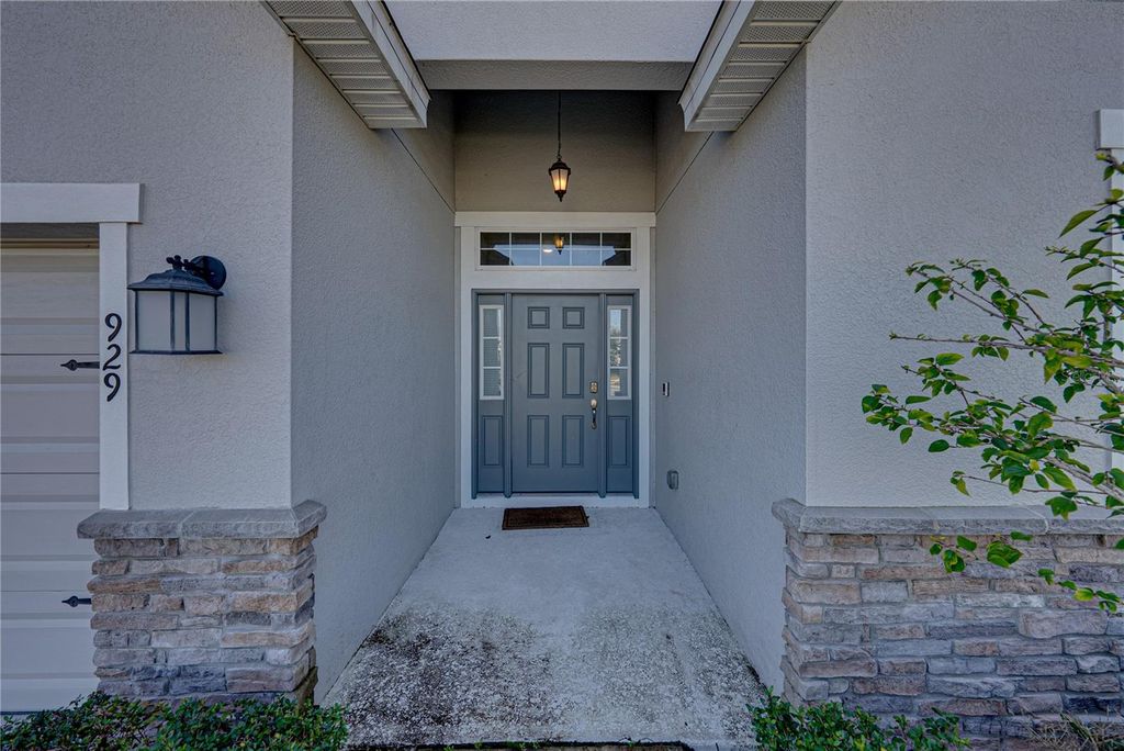 Photo of 929 Montgomery Lane, Polk City, FL 33868 (MLS # L4957935)