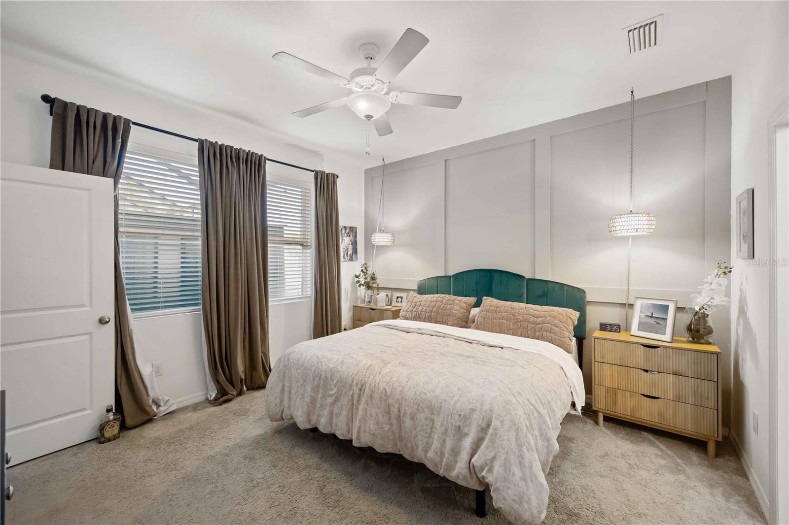 EAVE'S BEND AT ARTISAN LAKES - Residential