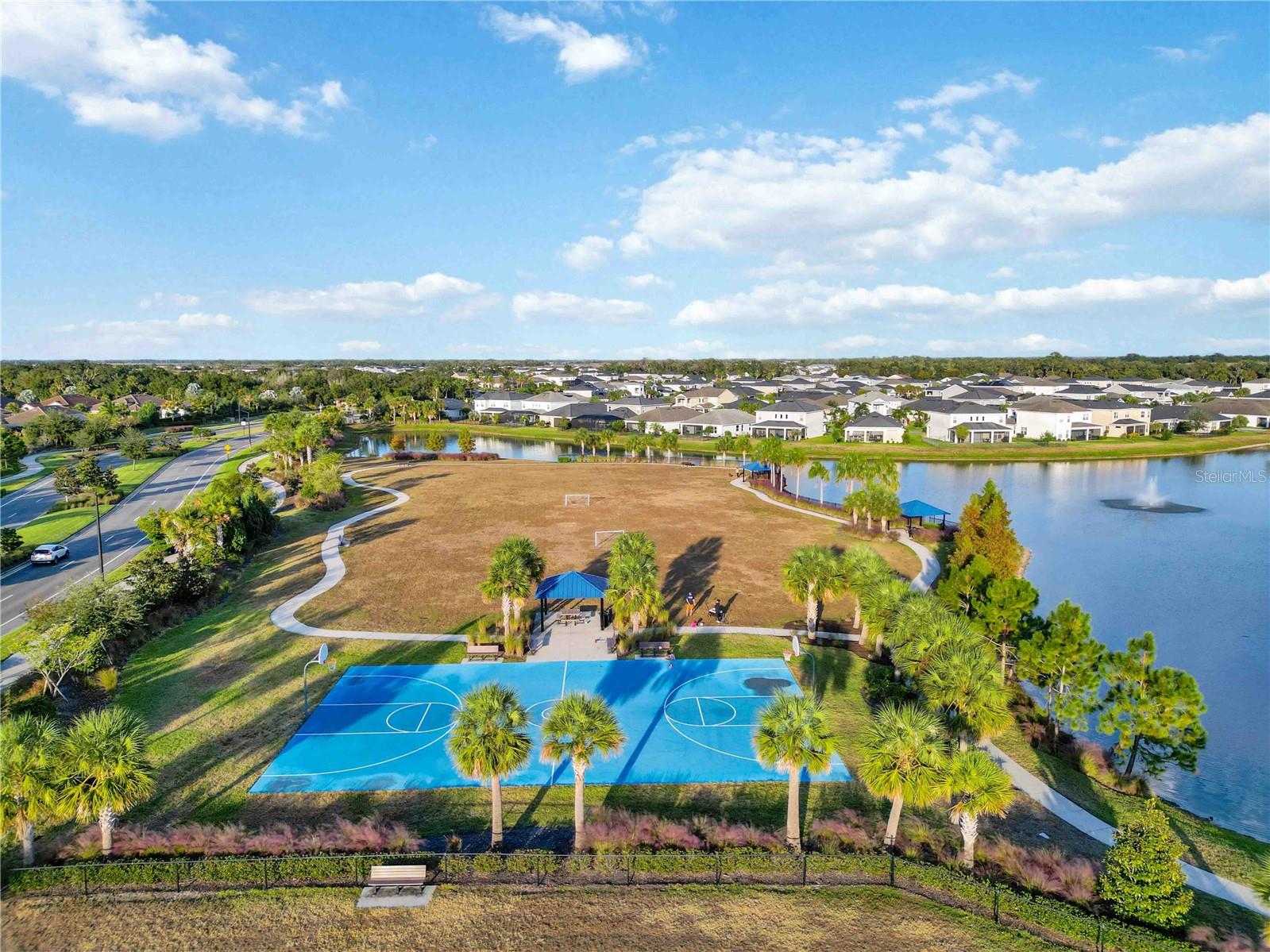 EAVE'S BEND AT ARTISAN LAKES - Residential