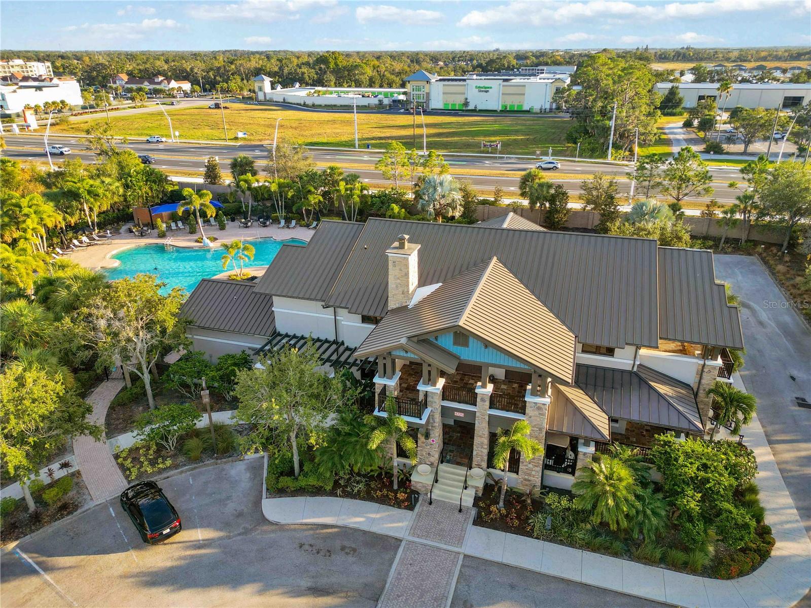 EAVE'S BEND AT ARTISAN LAKES - Residential