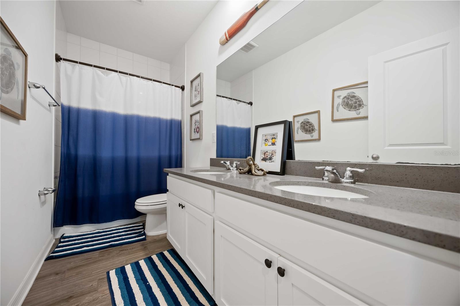 EAVE'S BEND AT ARTISAN LAKES - Residential