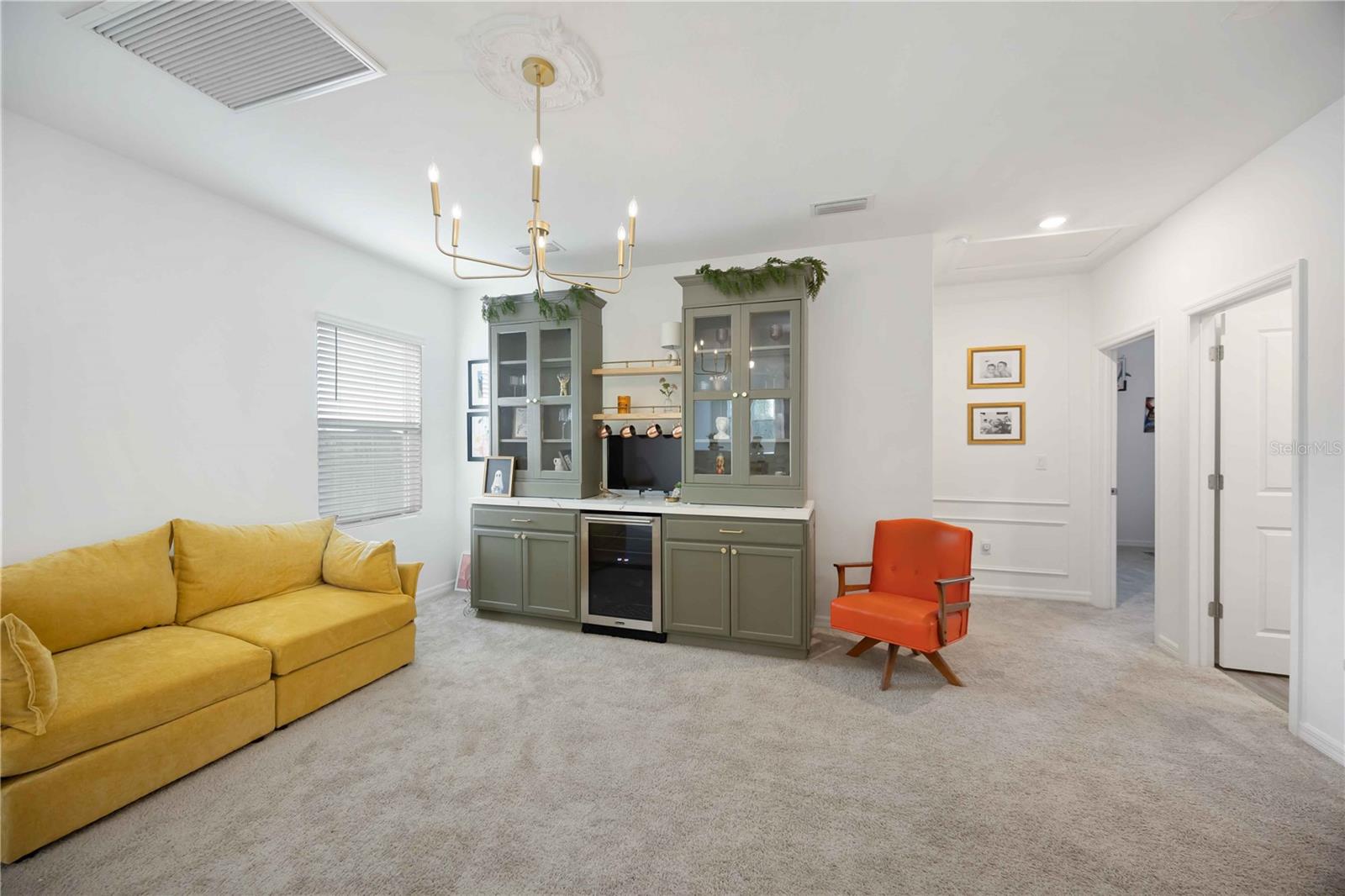 EAVE'S BEND AT ARTISAN LAKES - Residential