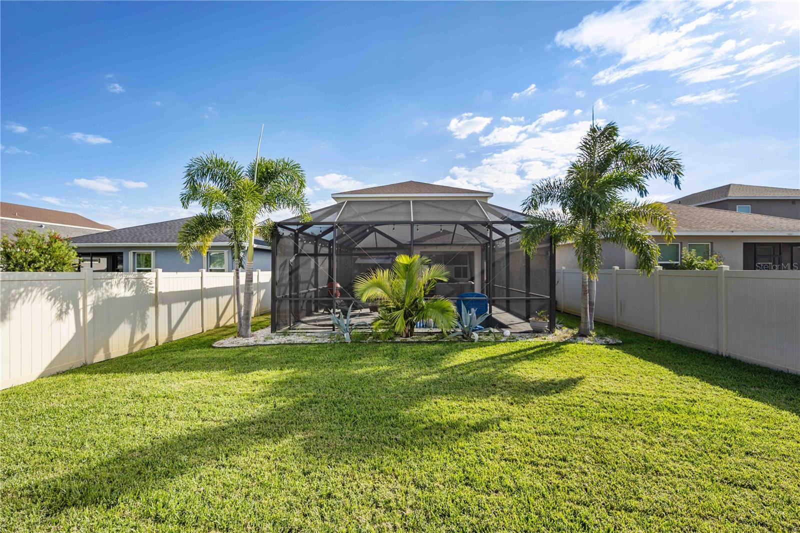 EAVE'S BEND AT ARTISAN LAKES - Residential