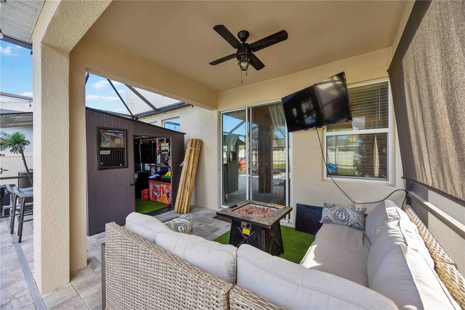 EAVE'S BEND AT ARTISAN LAKES - Residential