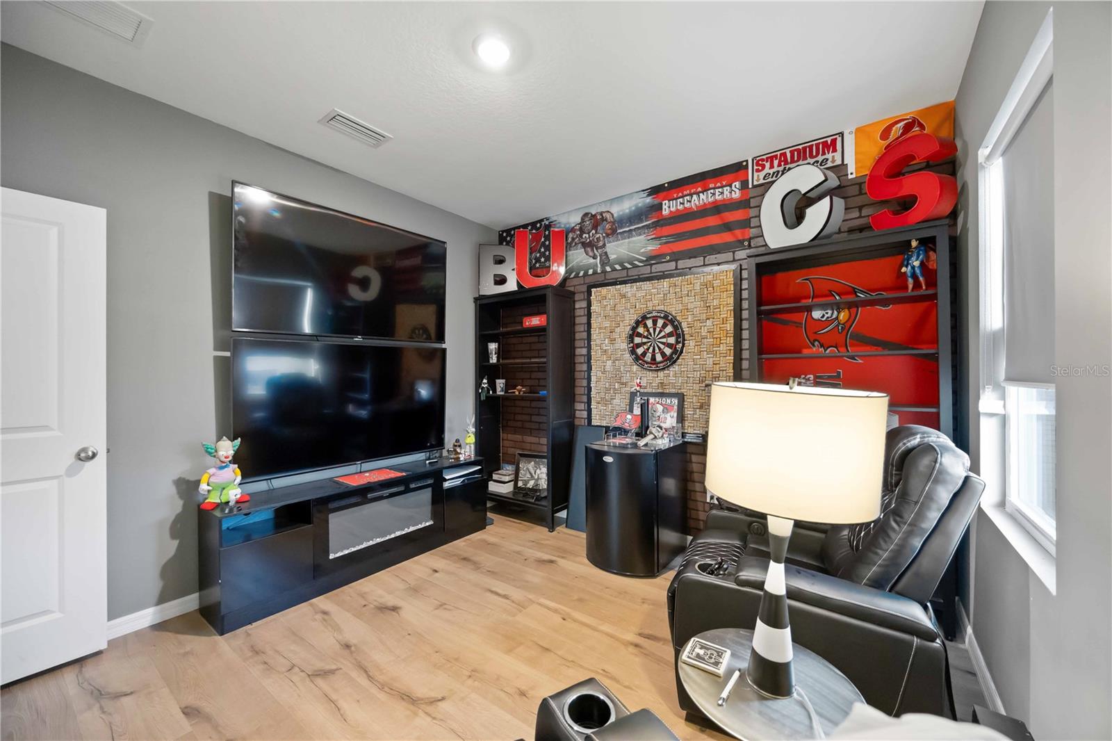 EAVE'S BEND AT ARTISAN LAKES - Residential