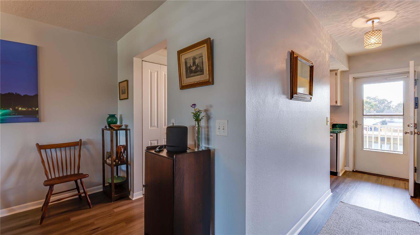 CHALET-ON-THE-LAKE-CONDO - Residential