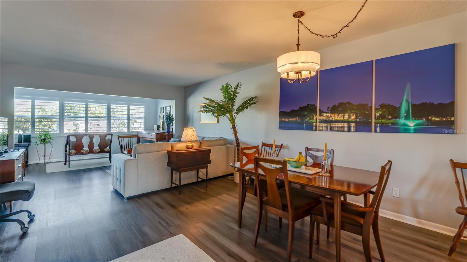 CHALET-ON-THE-LAKE-CONDO - Residential