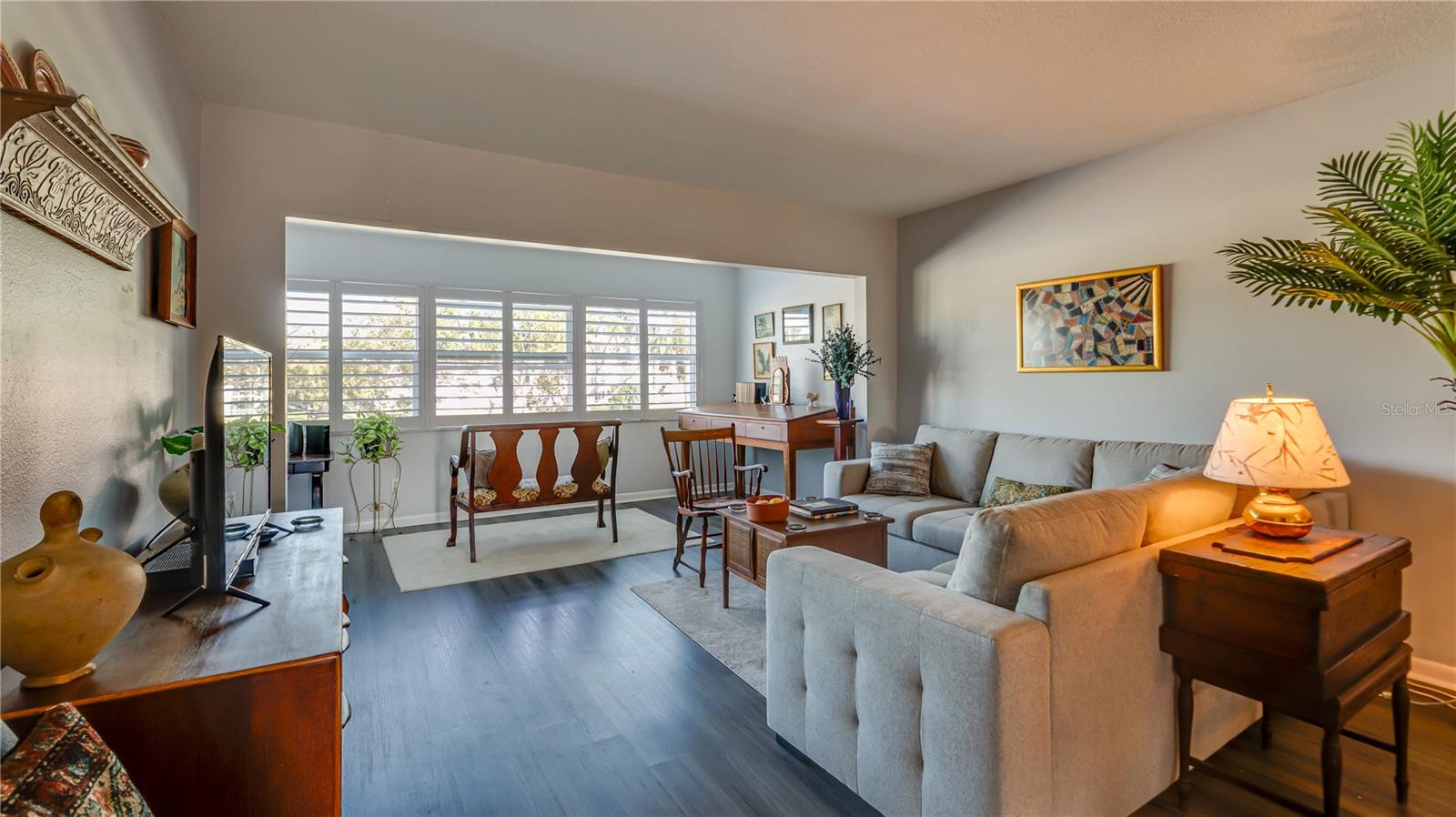 CHALET-ON-THE-LAKE-CONDO - Residential