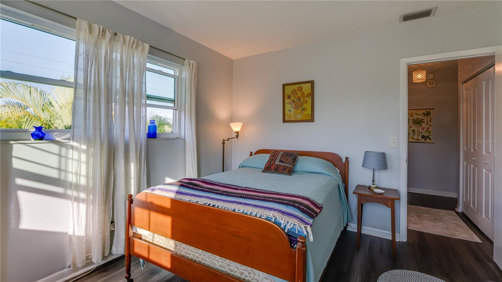 CHALET-ON-THE-LAKE-CONDO - Residential