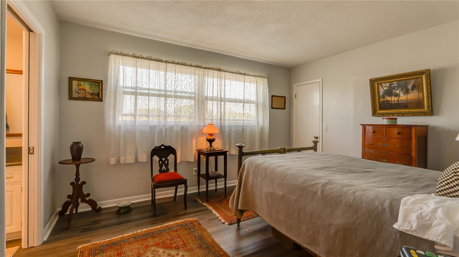 CHALET-ON-THE-LAKE-CONDO - Residential