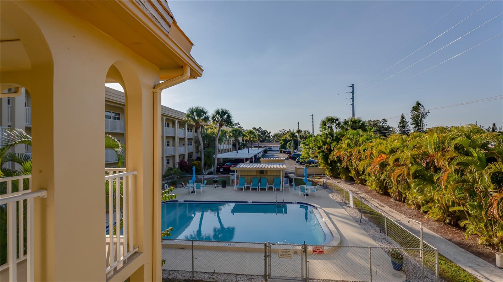 CHALET-ON-THE-LAKE-CONDO - Residential