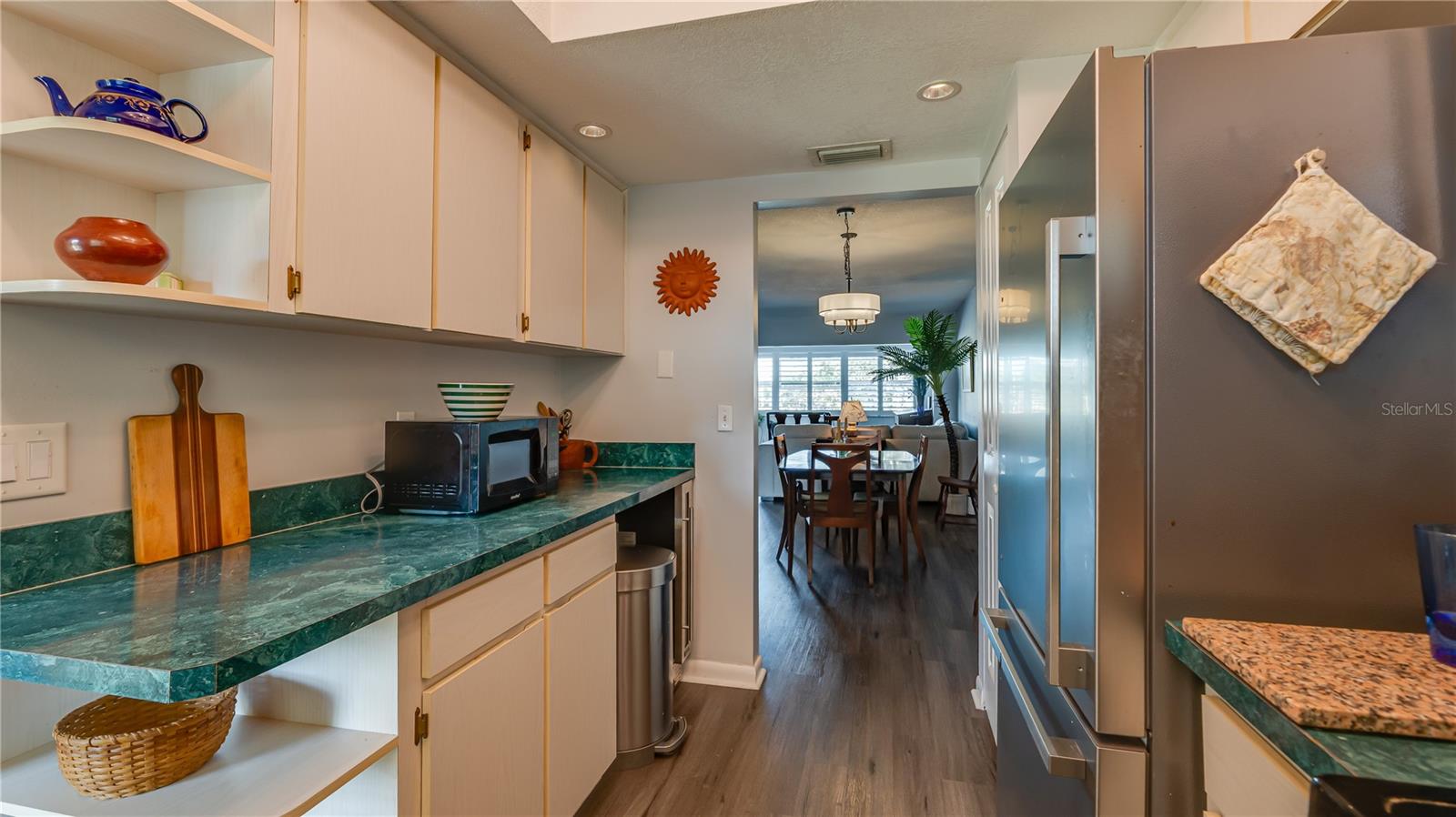 CHALET-ON-THE-LAKE-CONDO - Residential