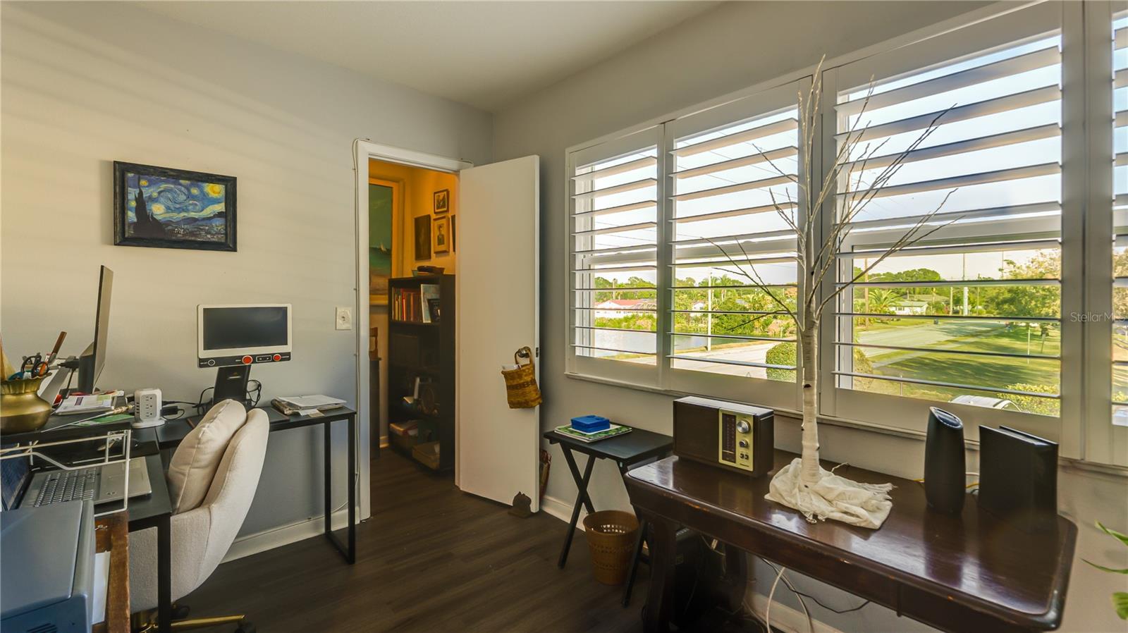 CHALET-ON-THE-LAKE-CONDO - Residential