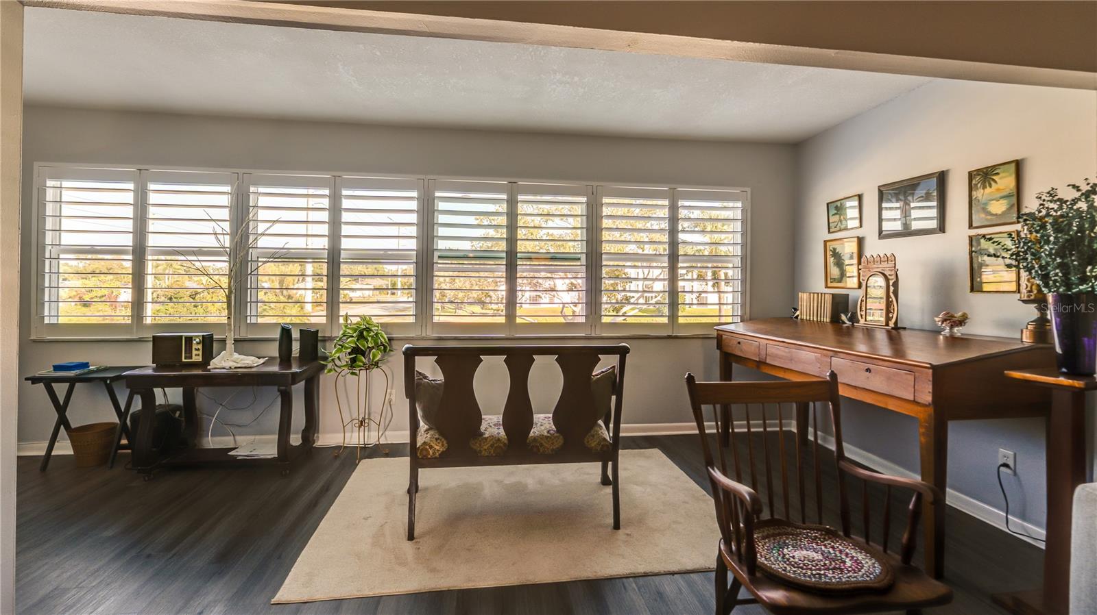 CHALET-ON-THE-LAKE-CONDO - Residential