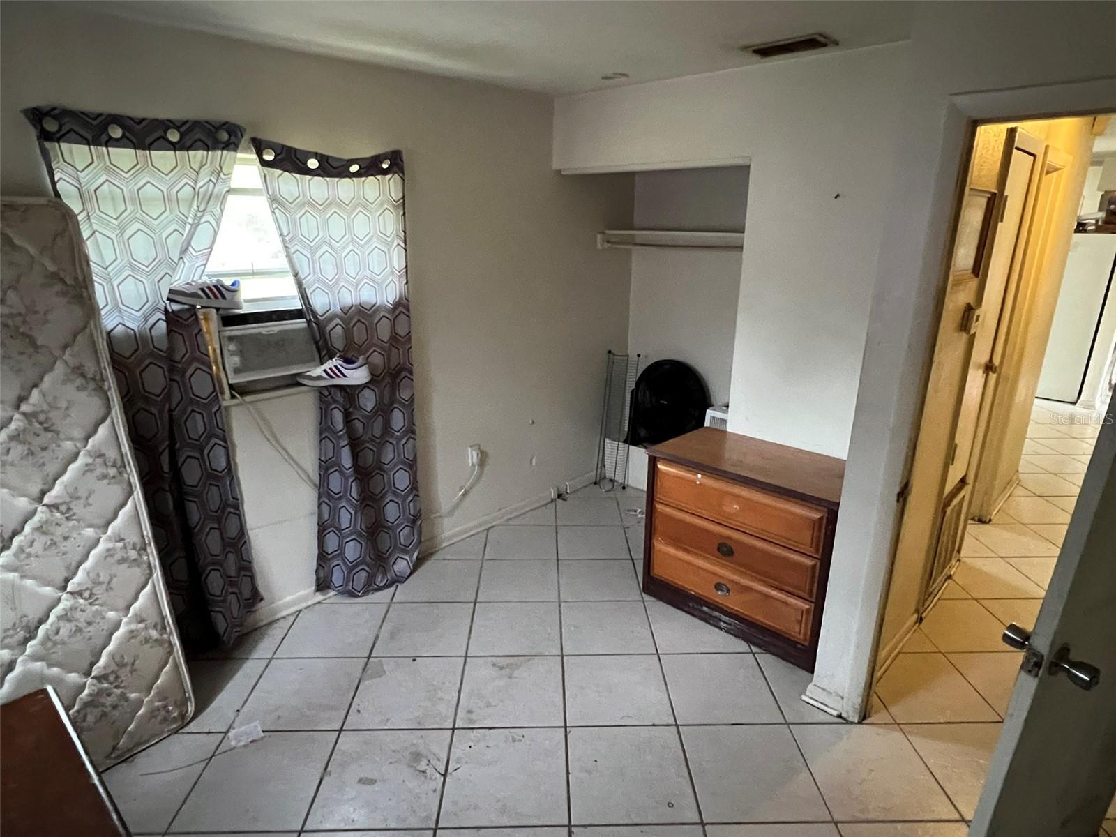 MALIBU GROVES FIRST ADD - Residential