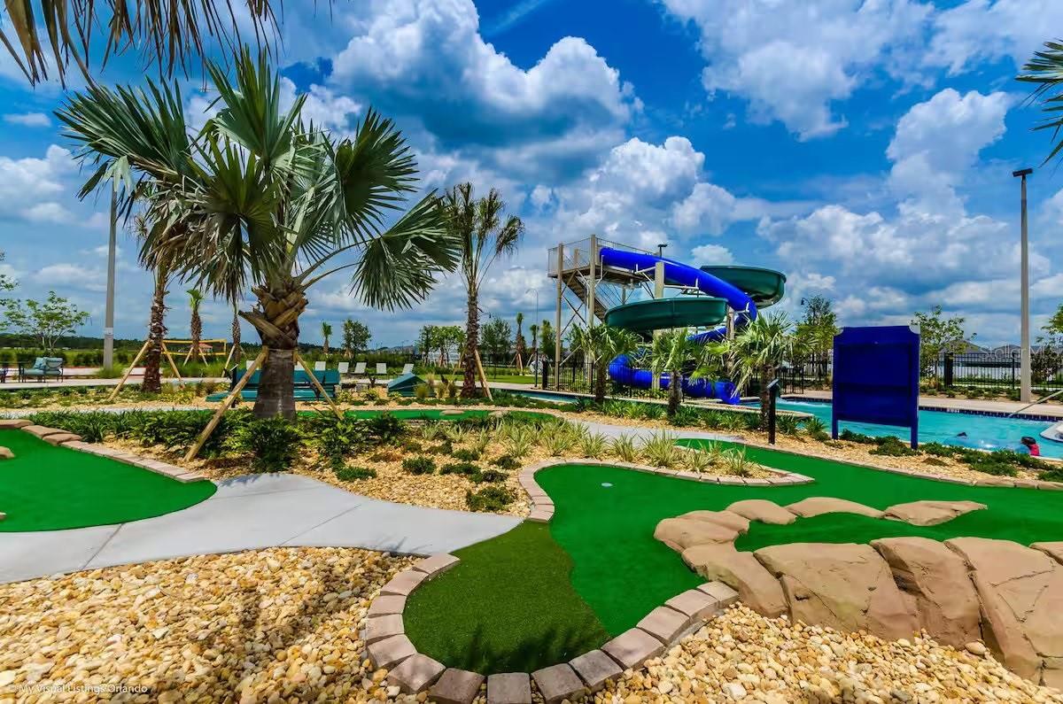 STOREY LAKE - Residential