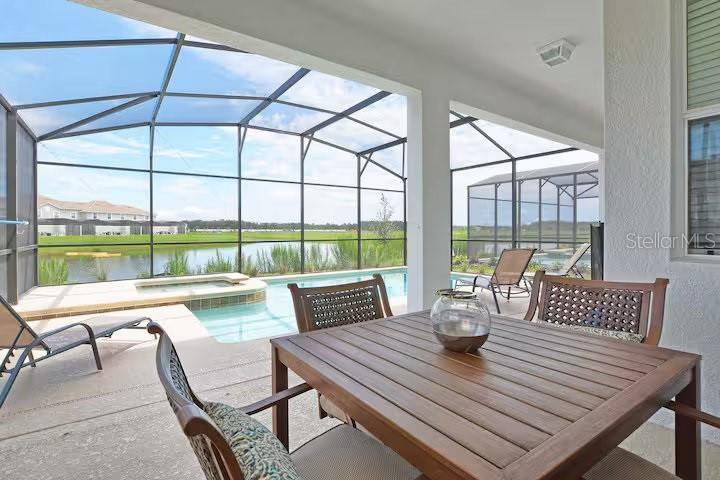 STOREY LAKE - Residential